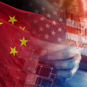 Κίνα: Αξιολογεί την απόφαση του Ανώτατου Δικαστηρίου και καλεί τις ΗΠΑ να άρουν τους «μονομερείς» δασμούς