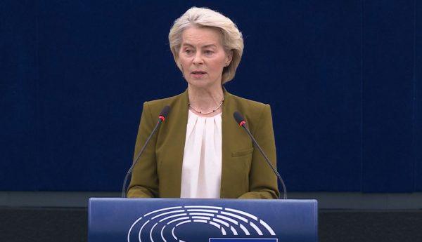 Φον ντερ Λάιεν: Να καταργήσουμε εσωτερικά εμπόδια για να γίνουμε παγκόσμιος γίγαντας