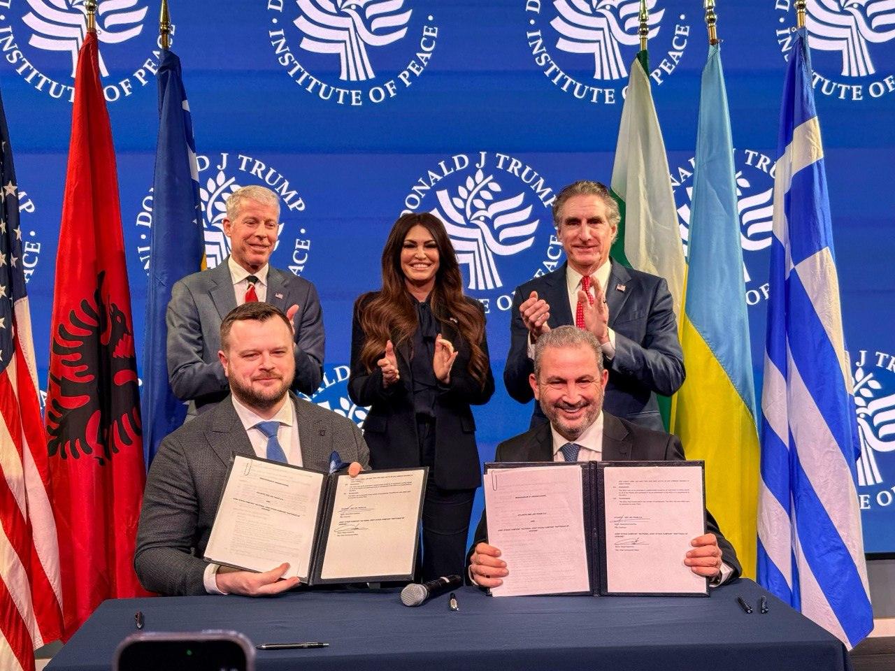 Atlantic SEE LNG Signs Four Regional Supply Deals