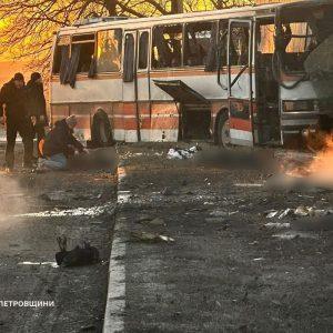 Ουκρανία: Τουλάχιστον 12 νεκροί απο επίθεση ρωσικού drone σε λεωφορείο που μετέφερε εργάτες