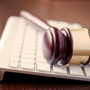 Πλειστηριασμοί: Στο e-σφυρί διαμερίσματα, οικόπεδα, αγροτεμάχια και βιομηχανικά κτίρια