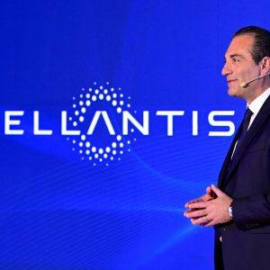 Stellantis: Ζημίες 26 δισ. δολαρίων, υπερεκτίμησε τον ρυθμό της ενεργειακής μετάβασης