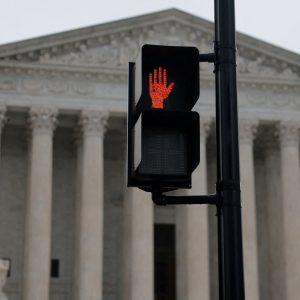 Ανώτατο Δικαστήριο ΗΠΑ: «Πράσινο φως» σε αγωγή που ζητά 12 δισ. δολάρια από τράπεζες