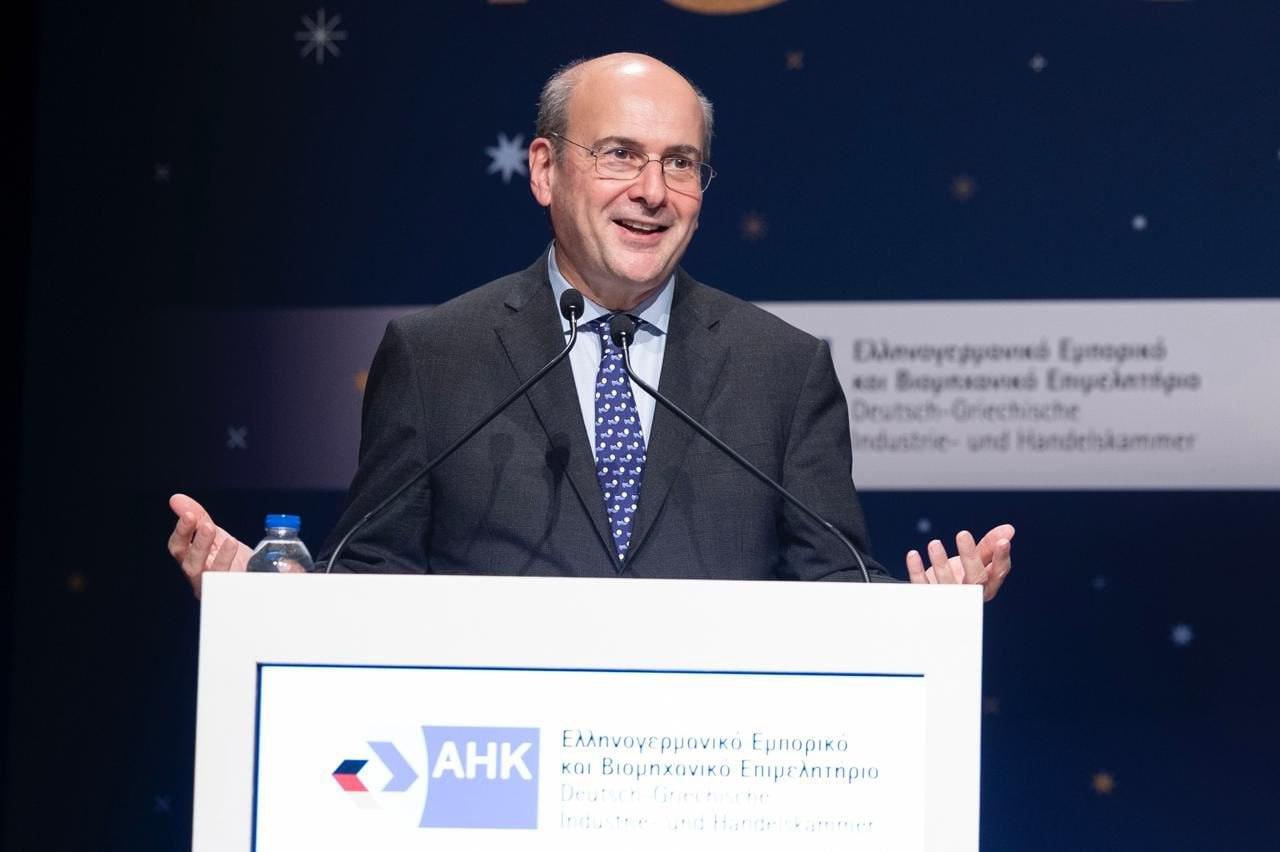 Χατζηδάκης: Εγγύηση για τις επόμενες γενιές η συνταγματική ρήτρα δημοσιονομικής σταθερότητας