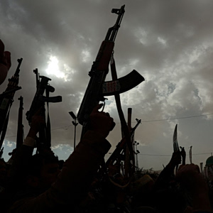 Χούθι: Τι σημαίνει η συμμετοχή τους στον πόλεμο – «Θα μπορούσαν να μπλοκάρουν τη  Διώρυγα του Σουέζ»