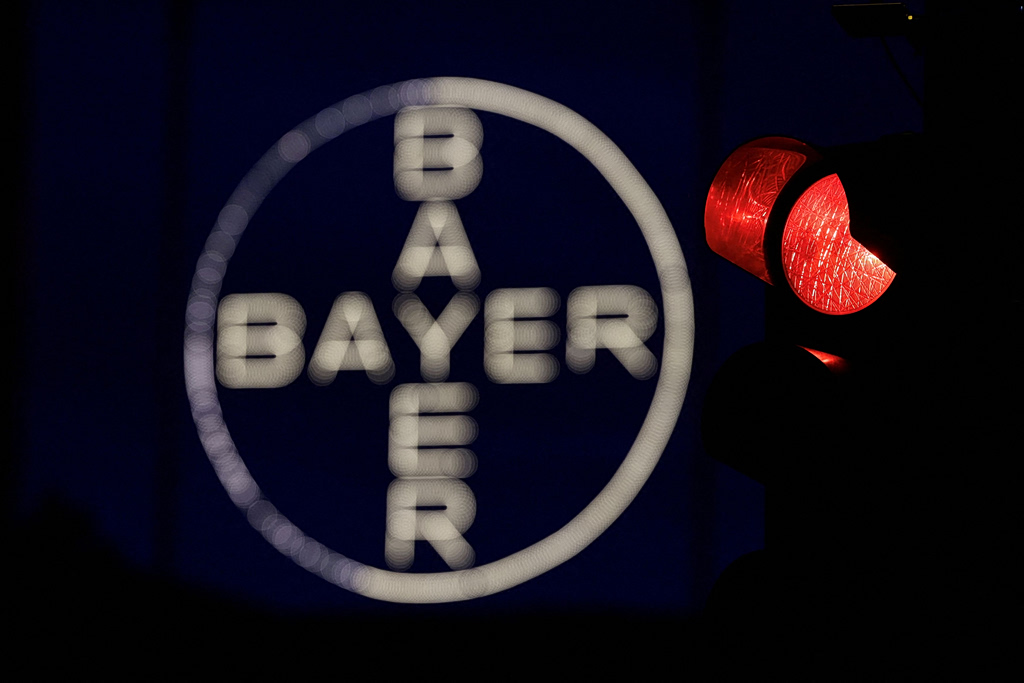 Bayer: Ανακατατάξεις, αποζημιώσεις και η μετοχή σε δοκιμασία