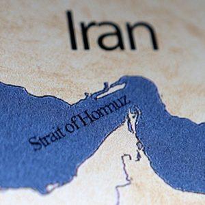 Στενά του Ορμούζ: Η «βαλβίδα» της παγκόσμιας ενέργειας υπό πολιορκία