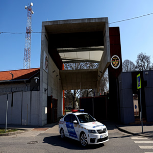 Ουγγαρία: Σύλληψη 7 Ουκρανών με 82 εκατ. δολάρια και χρυσό – Σφοδρή αντίδραση από το Κίεβο