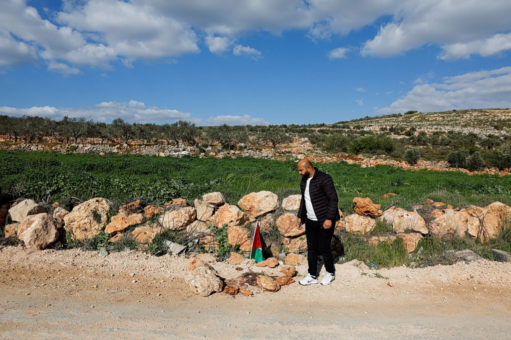 Δυτική Όχθη: Οι Ισραηλινοί έποικοι εκμεταλλεύονται τον πόλεμο στο Ιράν και κλιμακώσουν τη βία