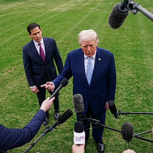 NBC: Ο Τραμπ εξετάζει διάφορες επιλογές για χερσαία επιχείρηση στο Ιράν