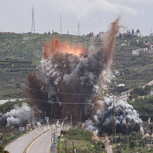 Επιθέσεις στο Ιράν, διακοπές ρεύματος και αναφορές για νεκρούς αμάχους