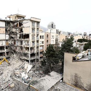 Μαίνεται ο πόλεμος, παρά τα λεγόμενα Τραμπ