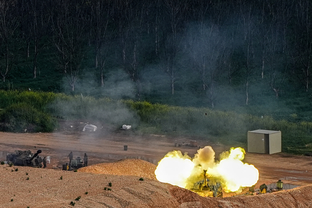 Ιράν: Μαίνεται ο πόλεμος ένα μήνα μετά – Απανωτοί βομβαρδισμοί στην Τεχεράνη