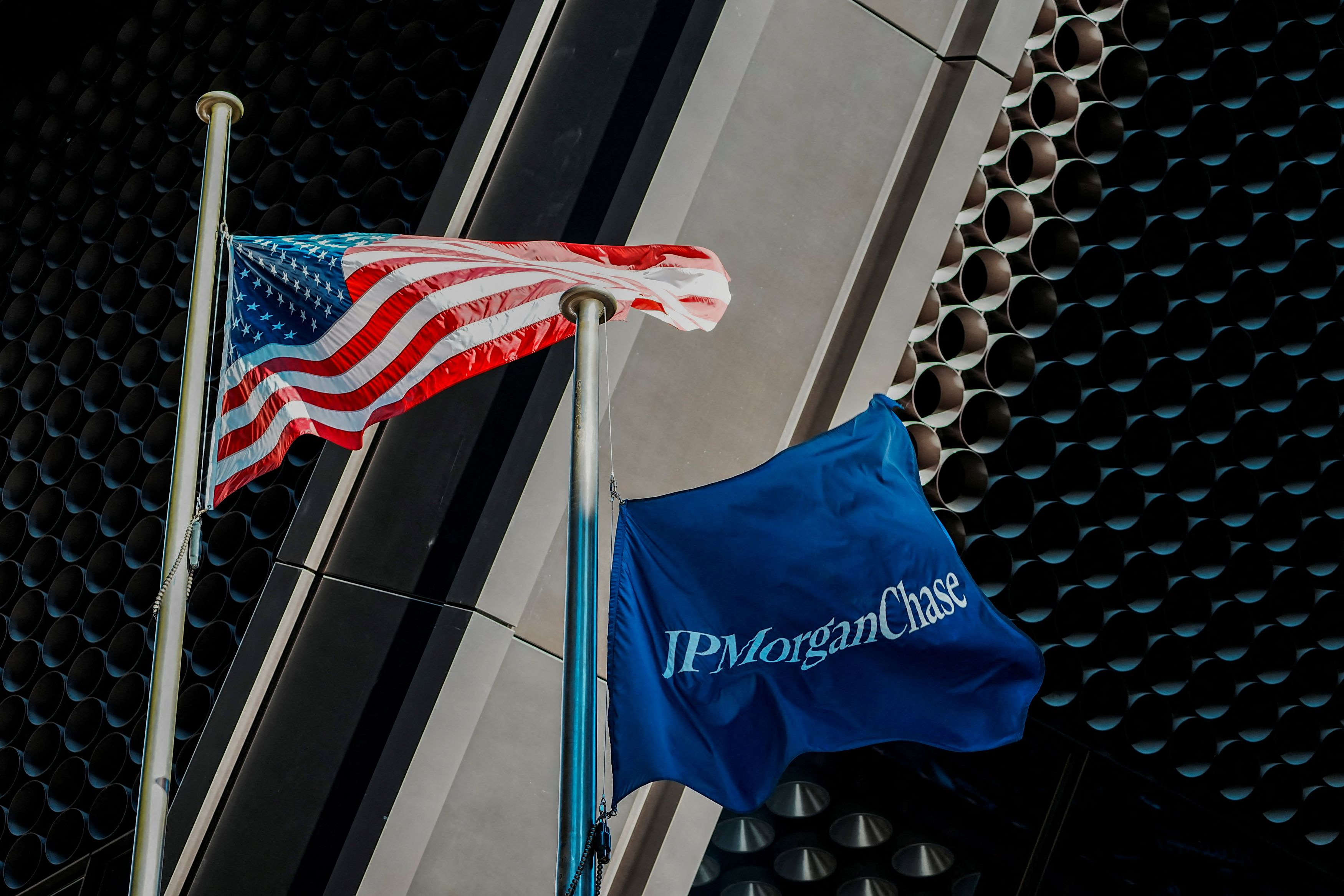 JPMorgan – Pimco: Η αγορά ομολόγων υποτιμά τον κίνδυνο επιβράδυνσης