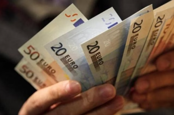 Κατώτατος μισθός: Ναι στην αύξηση από εργοδότες, αλλά με στήριξη των επιχειρήσεων