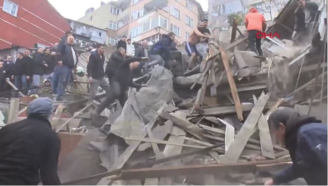 Κωνσταντινούπολη : Κατέρρευσαν δύο κτήρια – Πιθανή έκρηξη αερίου