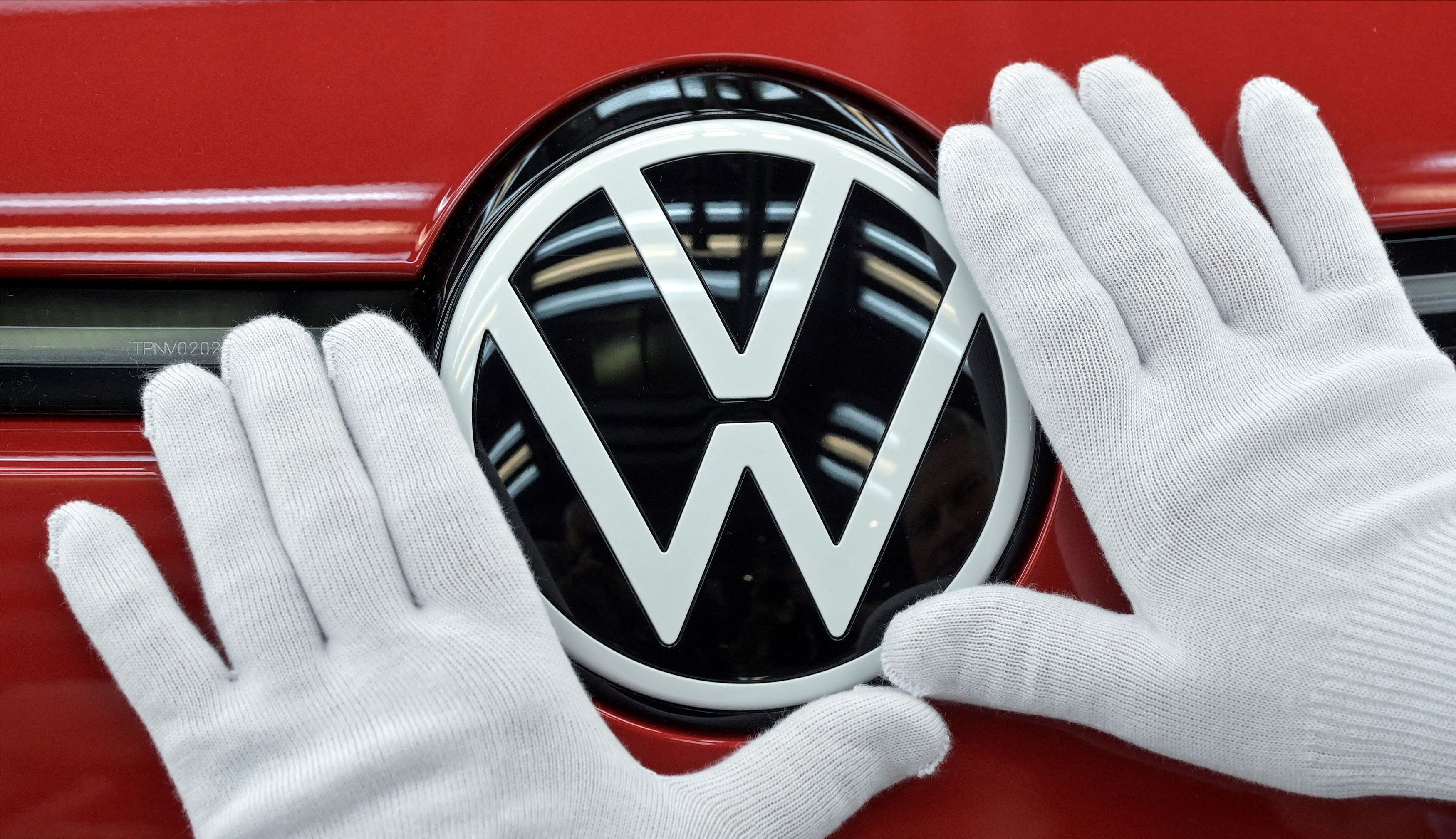 Volkswagen: Μείωση 50% στα κέρδη του 2025 λόγω δασμών και ανταγωνισμού με Κίνα