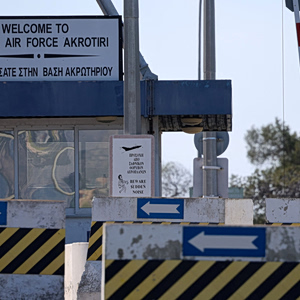 Κύπρος: Ο Στάρμερ διαβεβαίωσε τον Χριστοδουλίδη ότι οι βάσεις δεν θα χρησιμοποιηθούν σε επιθετικές ενέργειες