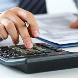 Aπεργούν σήμερα οι εργαζόμενοι στις φορολογικές και κτηματικές υπηρεσίες