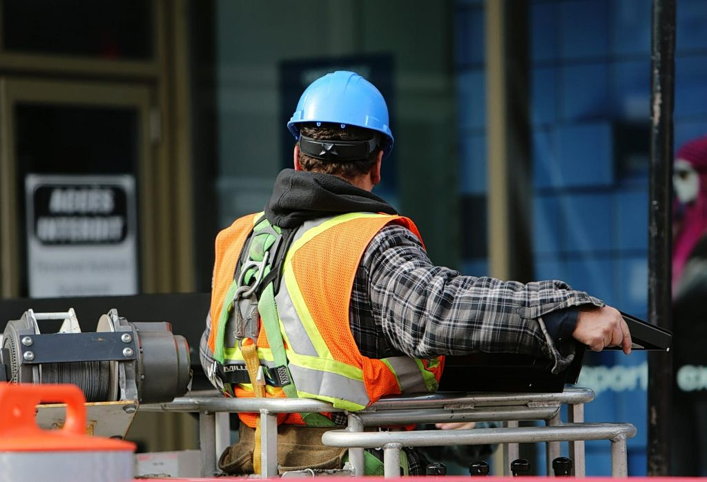 Αγορά εργασίας: Μειώνονται οι ελλείψεις, μειώνονται και οι προσλήψεις