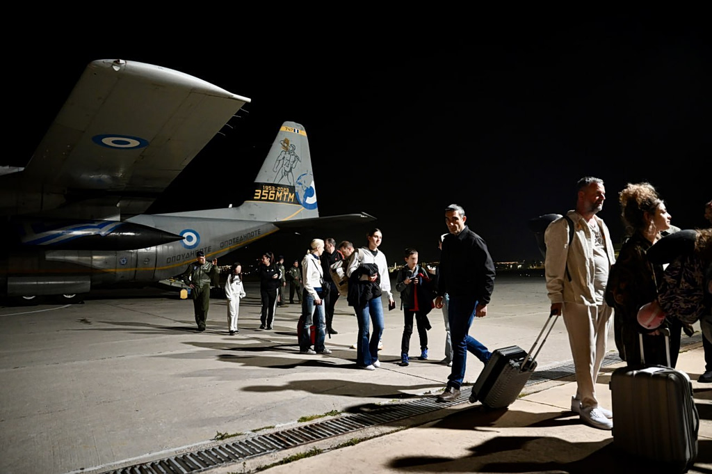 Μέση Ανατολή: Επιστρέφουν οι Έλληνες πολίτες – Δύο πτήσεις σήμερα από το Ομάν