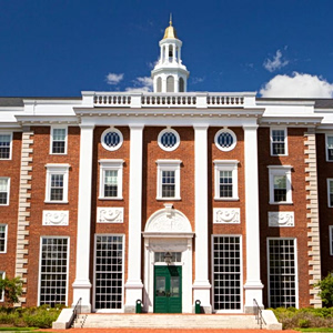 Γιατί η κυβέρνηση Τραμπ μήνυσε το Χάρβαρντ