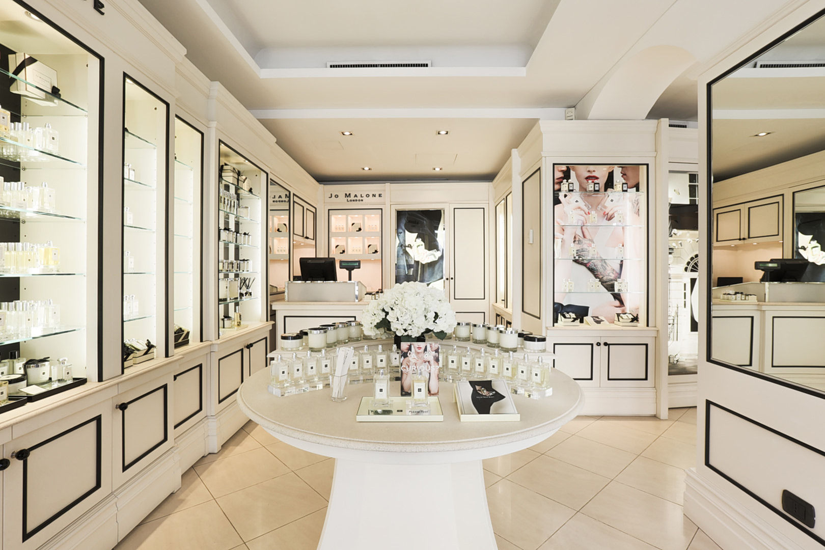 Estée Lauder: Πίσω από τη μήνυση στη Jo Malone για παραβίαση συμβολαίου