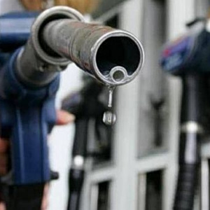 Ρωσία: Η Μόσχα θα απαγορεύσει τις εξαγωγές βενζίνης από την 1η Απριλίου για να συγκρατήσει τις τιμές