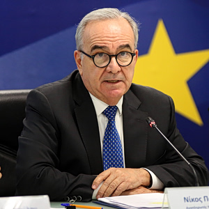 Παπαθανάσης: Νέες ενεργειακές αναβαθμίσεις δημοσίων κτιρίων