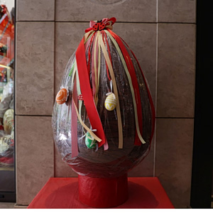 Εορταστικό ωράριο Πάσχα: Πότε ξεκινά – Ποιες Κυριακές θα είναι ανοιχτά τα καταστήματα