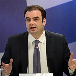 Μέτρα στήριξης: Fuel Pass και επιδότηση ντίζελ με το σταγονόμετρο – Τι ανακοίνωσε η κυβέρνηση