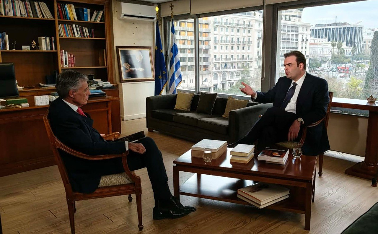 Πιερρακάκης: Fuel Pass το πρώτο μέτρο – «Παράθυρο» για μείωση του ΕΦΚ στα καύσιμα