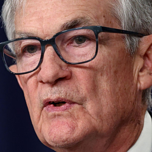 Πάουελ: Θα παραμείνω ως κυβερνήτης στη Fed