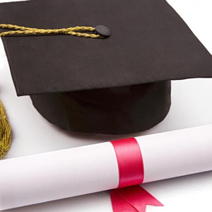 ΑΑΔΕ: Πρόστιμα και συλλήψεις σε εκπαιδευτήρια – Εξαπατούσαν πελάτες με μαϊμού πτυχία