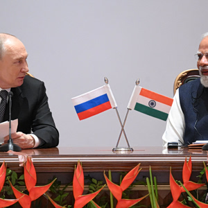 Ινδία: Ο πόλεμος του Τραμπ κατά του Ιράν τη στέλνει ξανά στην… αγκαλιά της Ρωσίας