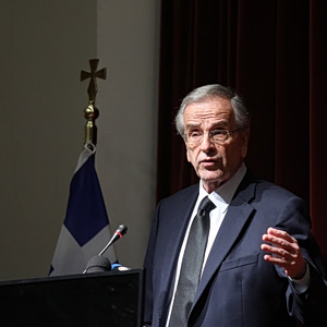 Σαμαράς: Προειδοποιητικές «βολές» στην κυβέρνηση με το βλέμμα στην Κύπρο