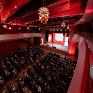 ΣΕΒ: Η ισότητα των φύλων στο επίκεντρο του Women Forward Summit