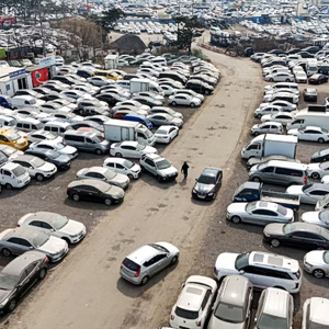 Σρι Λάνκα: Χιλιάδες μεταχειρισμένα οχήματα έχουν εγκλωβιστεί λόγω του πολέμου στο Ιράν