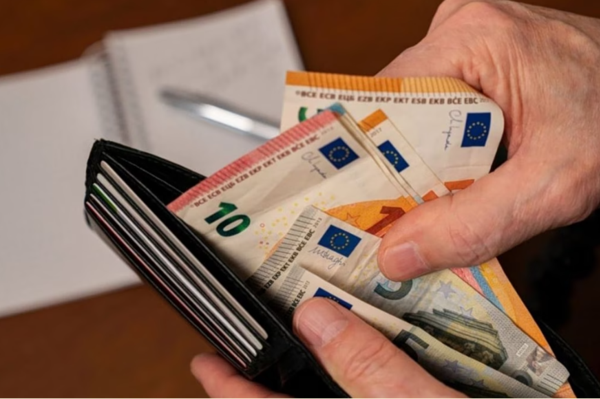 Συντάξεις χηρείας: Ποιοι χάνουν – ποιοι κερδίζουν