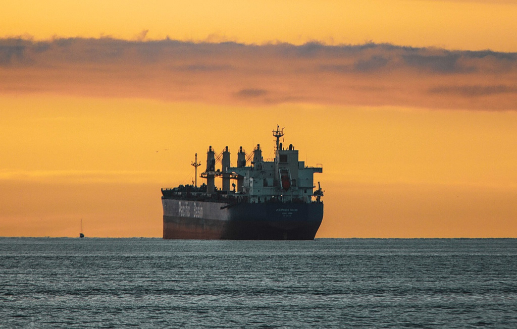 Σαουδική Αραβία: Πουλάει 2 εκατ. βαρέλια από την Ερυθρά Θάλασσα