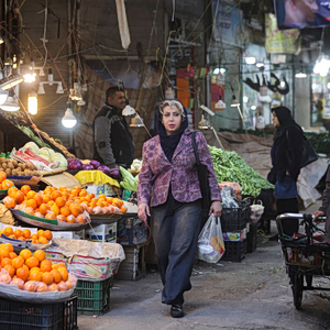 Ιράν: Η «οικονομία αντίστασης» εργαλείο επιβίωσης από τον πόλεμο