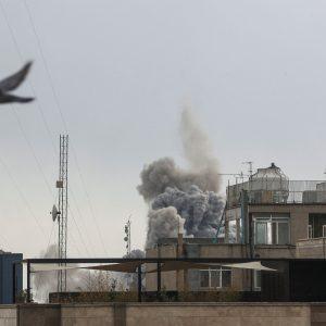 Τραμπ: Το μεγάλο κύμα της επίθεσης δεν έχει έρθει ακόμη – Εκρήξεις κοντά σε πυρηνική εγκατάσταση του Ιράν