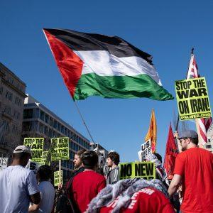 ΗΠΑ: Μόλις 1 στους 4 Αμερικανούς υποστηρίζει τις επιθέσεις στο Ιράν