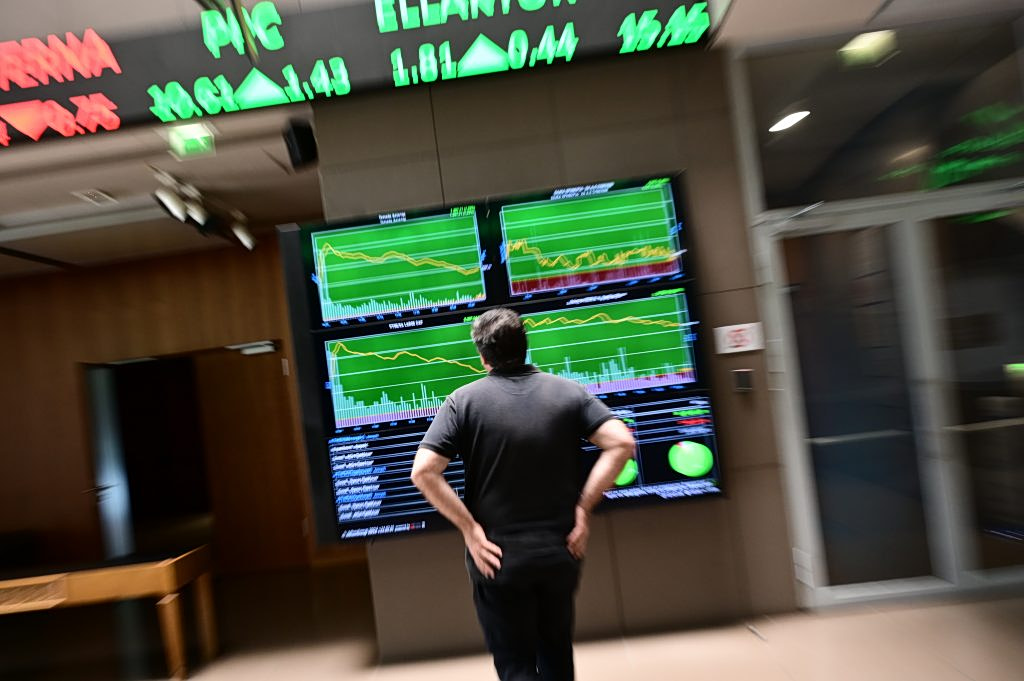 Χρηματιστήριο Αθηνών: Μοιρασμένα πρόσημα και ακραίες μεταβολές