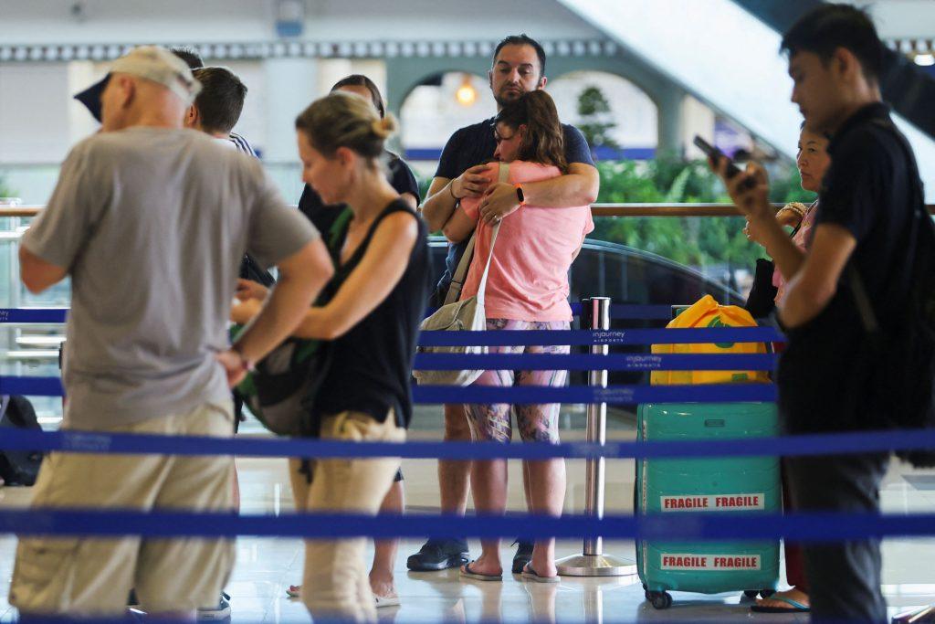 Ιράν: Στοχεύει τα αεροδρόμια – Στο «κόκκινο» οι αεροπορικές