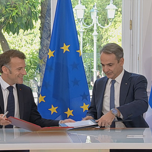 Εννέα συμφωνίες υπέγραψαν Μητσοτάκης και Μακρόν – Τι περιλαμβάνουν