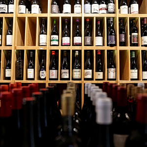 ΗΠΑ: Πώς ένας Νεοϋορκέζος έμπορος κρασιού νικά τους δασμούς με έξυπνες κινήσεις