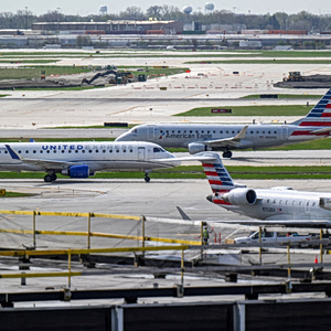 American Airlines: Απορρίπτει συζητήσεις συγχώνευσης με τη United