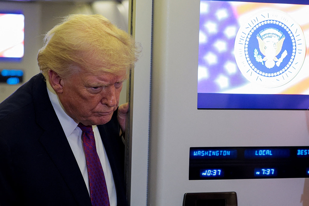 Ο Τραμπ ζητά συμφωνία μέχρι την Τετάρτη