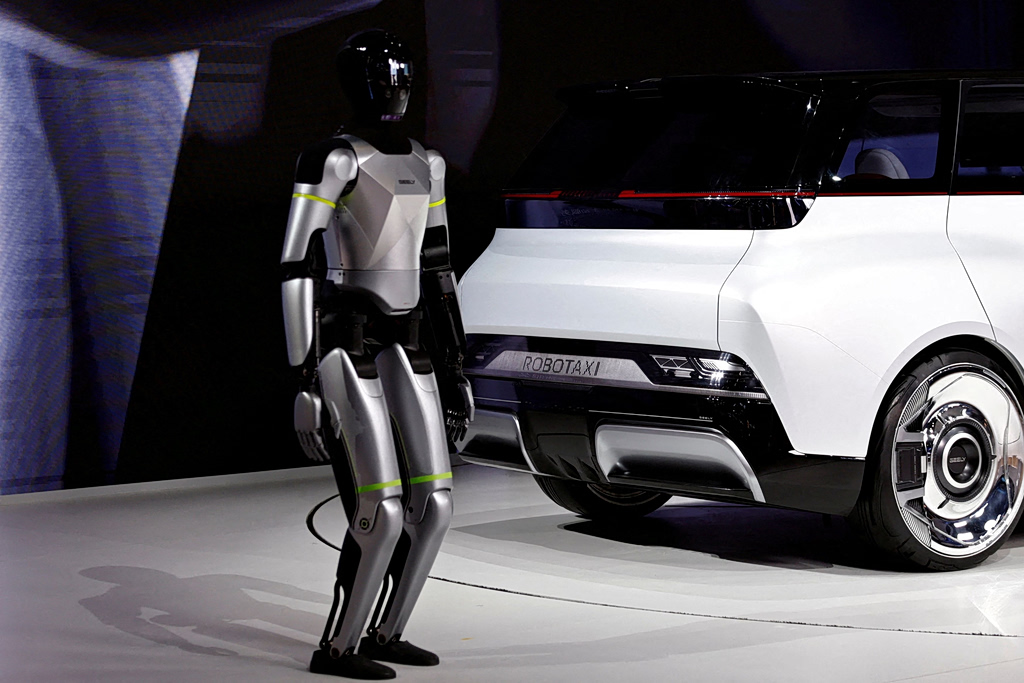 Geely: Η Caocao θα λανσάρει χιλιάδες robotaxi έως το 2027